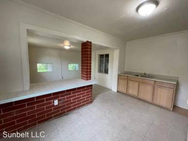Main picture of 1304 Mariva Ave