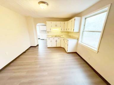 Main picture of 7402 Park Ave