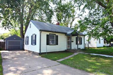 Main picture of 2041 S Emporia Ave