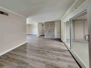 Main picture of 386 W 53rd St