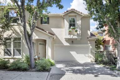 Main picture of 413 Nicholas Dr
