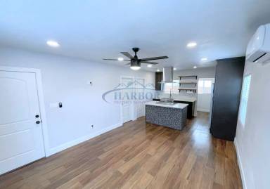 Main picture of 1504 E 16th St