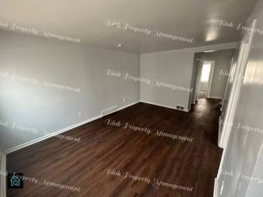 Main picture of 18646 Dwyer St