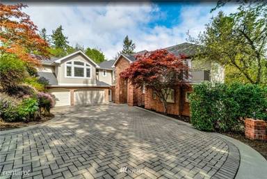 Main picture of 17242 SE 54th Pl