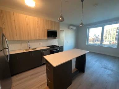 Main picture of 630 N May St