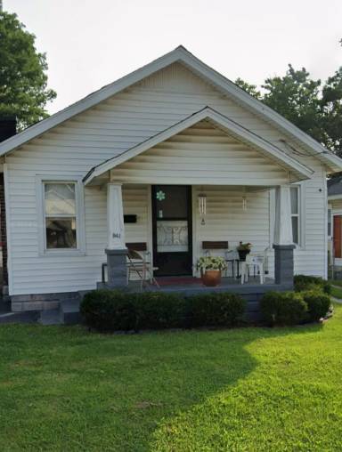 Main picture of 941 Delaware Ave