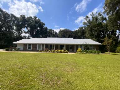 Main picture of 104 Brisbon Rd