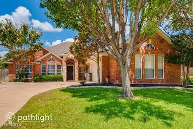 Main picture of 10717 Elmhurst Ln