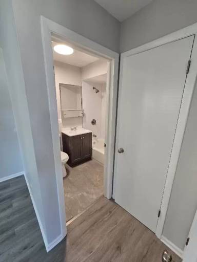 Main picture of 4855 Elm St