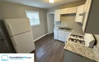 Main picture of 672 Carpenter St