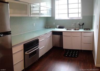 Main picture of 637 12th St