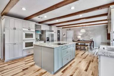 Main picture of 320 Ruckel Dr