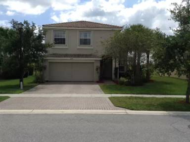 Main picture of 2705 Pienza Cir