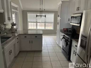 Main picture of 4325 Stonehaven Dr