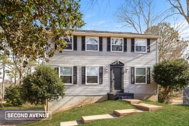 Main picture of 2554 Morgan Lake Dr NE