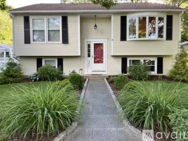 Main picture of 331 Beachwood Dr