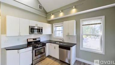 Main picture of 23 Evergreen St