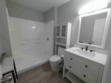 Main picture of 705 Center St