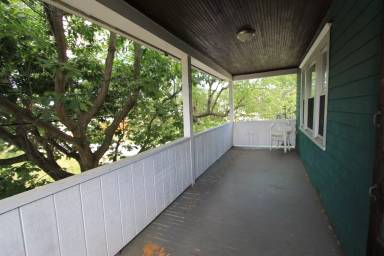 Main picture of 411 W Academy St