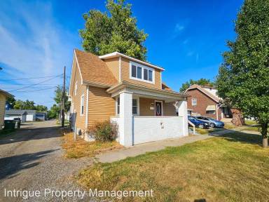 Main picture of 1720 Woodlawn Ave