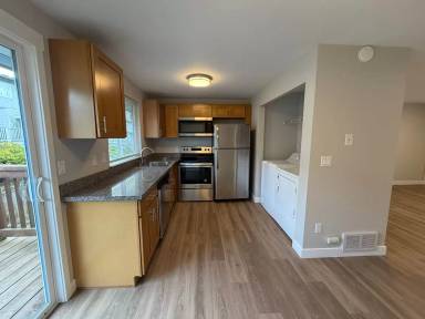 Main picture of 207 Dorn Ave