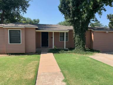 Main picture of 3311 31st St