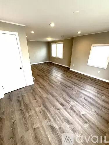 Main picture of 65 Lawn Ave