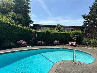 Main picture of 2200 Alki Ave SW