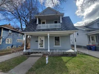 Main picture of 114 Valley Ave NW