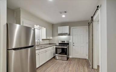 Main picture of 3538 Third St