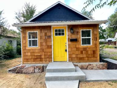 Main picture of 219 Washington Ave