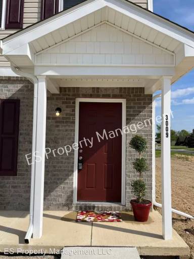 Main picture of 3009 W Kings Canyon Rd