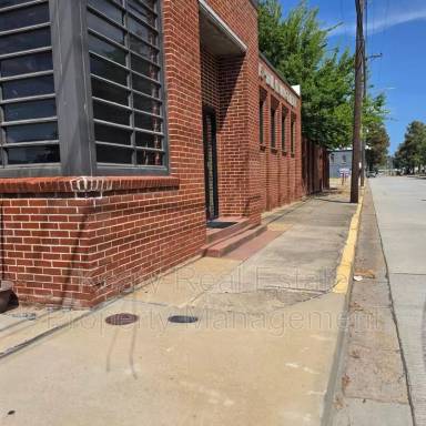 Main picture of 136 E Cypress St