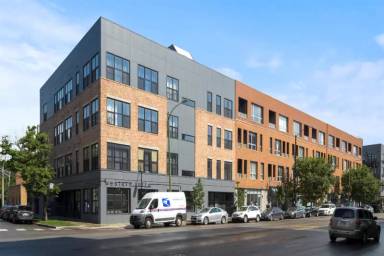 Main picture of 1741 N Western Ave