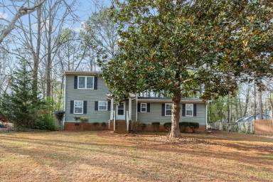 Main picture of 1718 Country Park Way