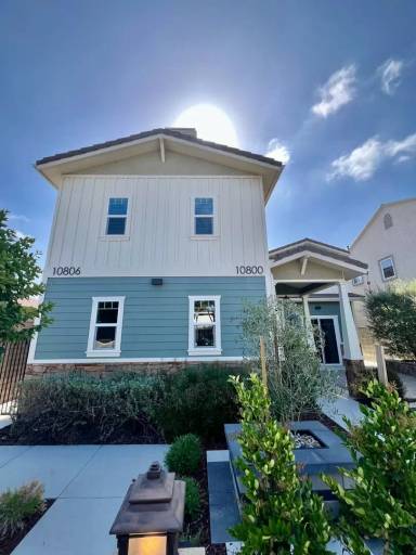 Main picture of 10800 Reagan St