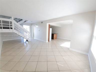 Main picture of 511 SW 1st Ct