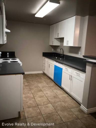 Main picture of 8654 Sunland Blvd