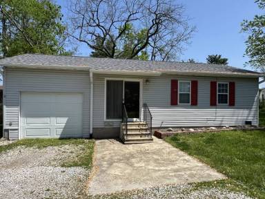 Main picture of 106 N High St