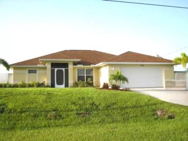 Main picture of 202 NW 30th Ter