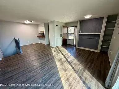 Main picture of 612 S Dibble Ave