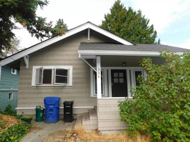 Main picture of 334 NE 54th St