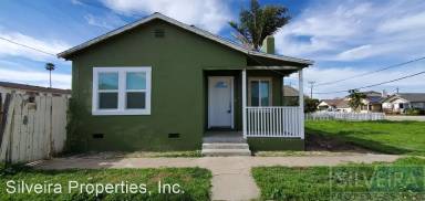 Main picture of 1079 Olivera St