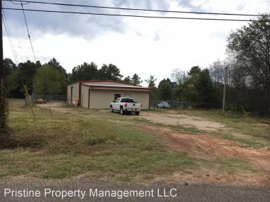 Main picture of 812 E Commerce Ave