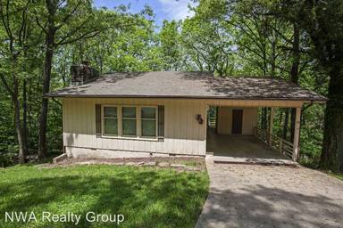 Main picture of 20 Hampstead Ln