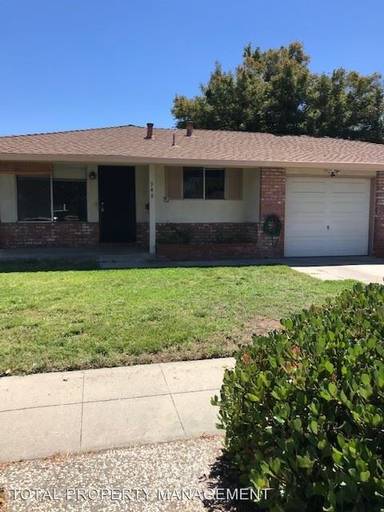 Main picture of 948 Desert Isle Dr