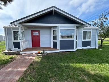 Main picture of 735 Holbrook Rd