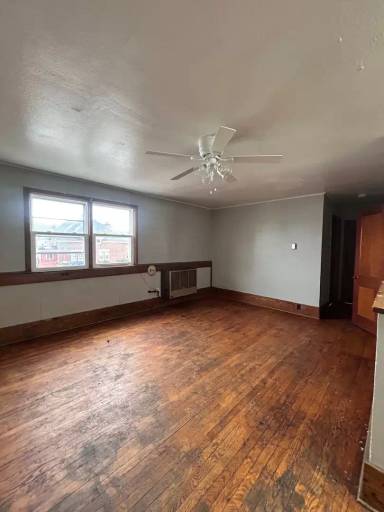 Main picture of 35571 2nd St