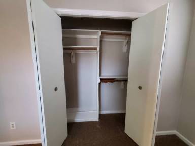 Main picture of 393 Phyllis Ct