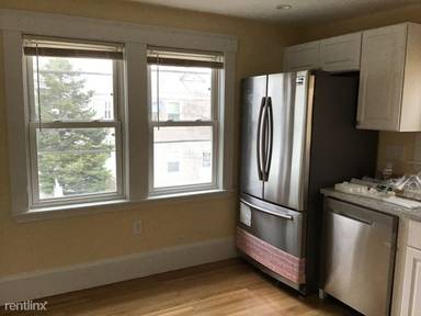 Main picture of 54 Lawn Ave